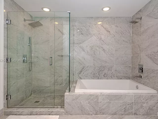 3-bedroom condo for sale in Miami - 801 S Miami Ave 4508 - MondialRealty