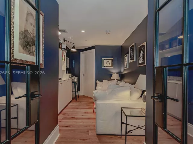 3-bedroom condo for sale in Miami - 801 S Miami Ave 4508 - MondialRealty