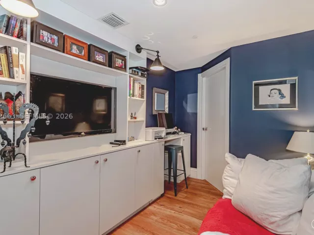 3-bedroom condo for sale in Miami - 801 S Miami Ave 4508 - MondialRealty