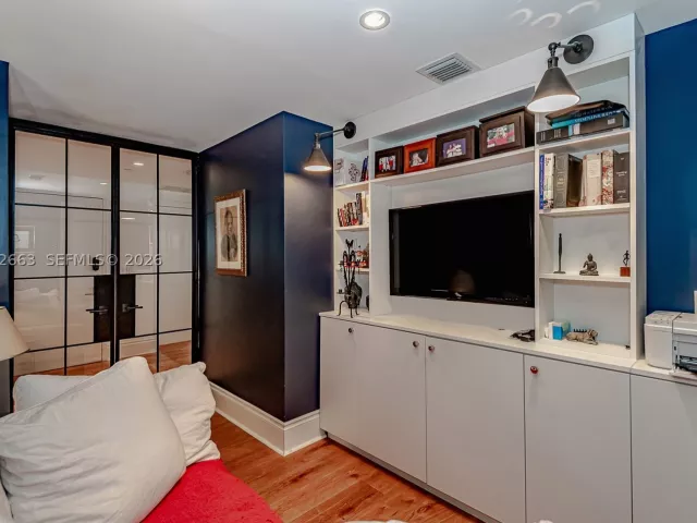 3-bedroom condo for sale in Miami - 801 S Miami Ave 4508 - MondialRealty