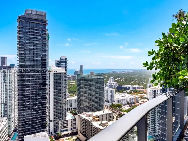 3-bedroom condo for sale in Miami - 801 S Miami Ave 4508 - MondialRealty