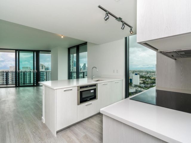 Apartment for rent  Unit #2108 - photo 7494225