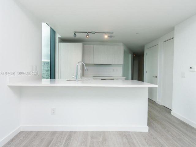 Apartment for rent  Unit #2108 - photo 7494239