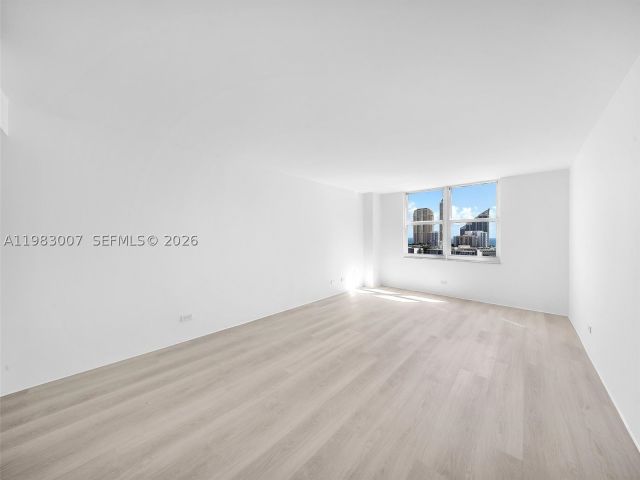 2-bedroom condo for sale in Sunny Isles Beach - 301 174th St 1818 - MondialRealty