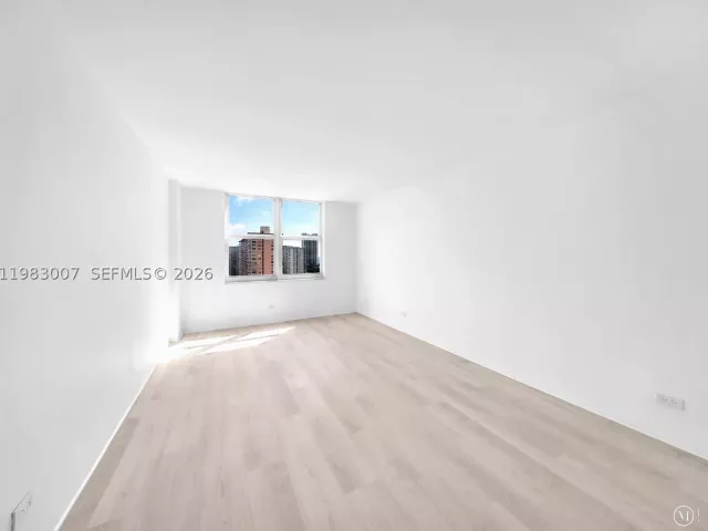 2-bedroom condo for sale in Sunny Isles Beach - 301 174th St 1818 - MondialRealty