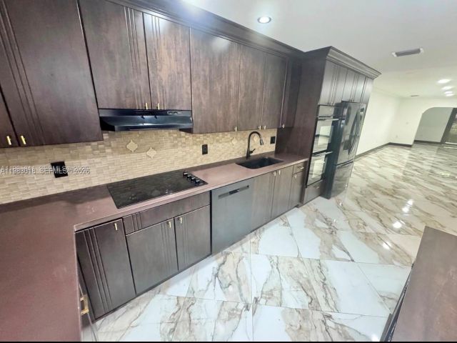 Home for rent at 3994 Estepona Ave 4-D-7 - photo 7484981