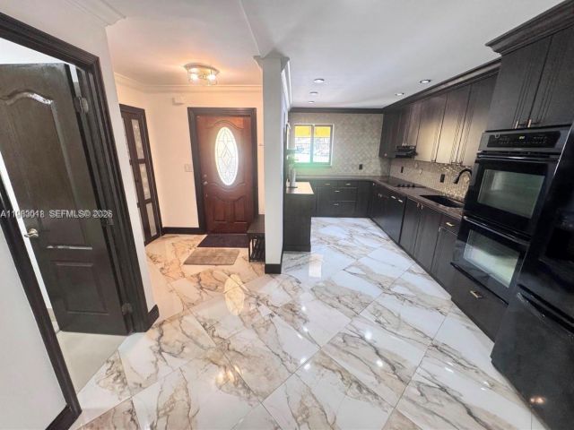 Home for rent at 3994 Estepona Ave 4-D-7 - photo 7484983