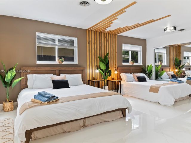 Home for sale at 19440 NE 18th Pl - photo 7520940