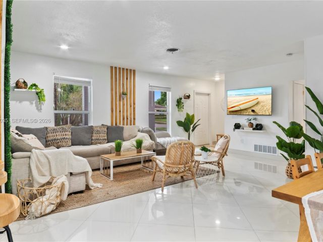 Home for sale at 19440 NE 18th Pl - photo 7520954