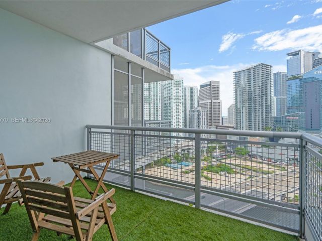 Apartment for sale  Unit #2412 - photo 7489412