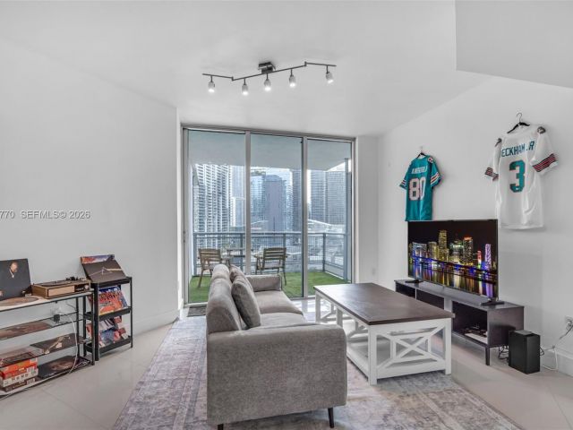 Apartment for sale  Unit #2412 - photo 7489414