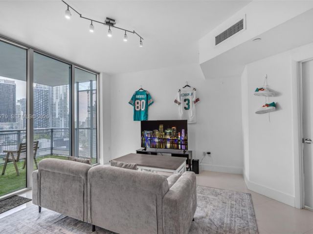 Apartment for sale  Unit #2412 - photo 7489415