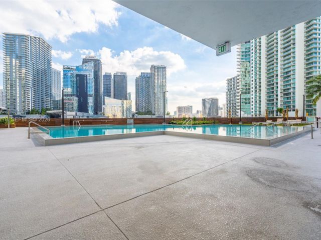 Apartment for sale  Unit #2412 - photo 7489425