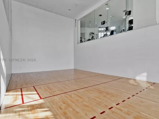 1-bedroom condo for sale in Miami - 350 S Miami Ave 2412 - MondialRealty