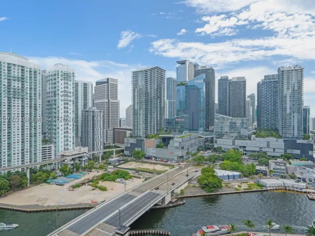 1-bedroom condo for sale in Miami - 350 S Miami Ave 2412 - MondialRealty