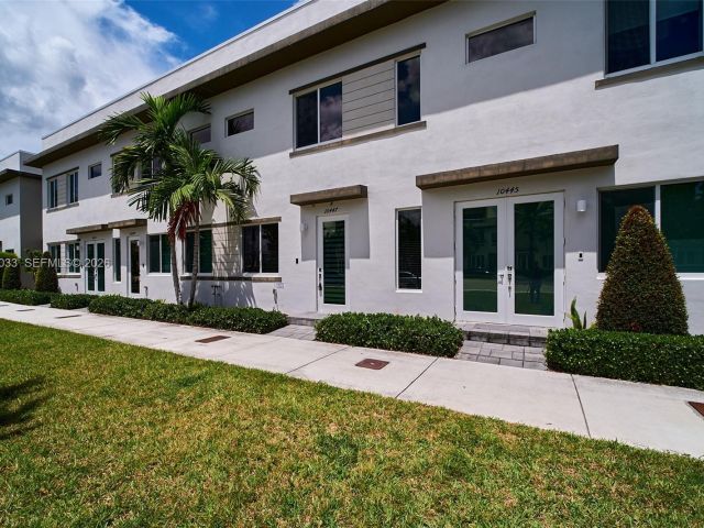 Home for rent at 10447 NW 66th St - photo 7531763