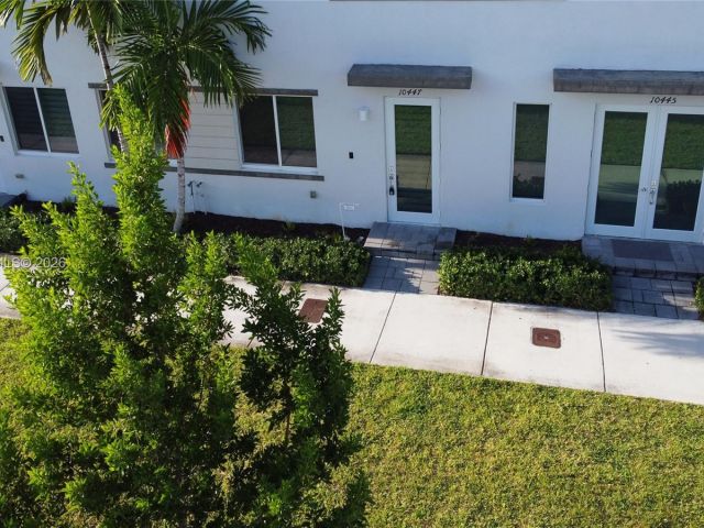 Home for rent at 10447 NW 66th St - photo 7531765