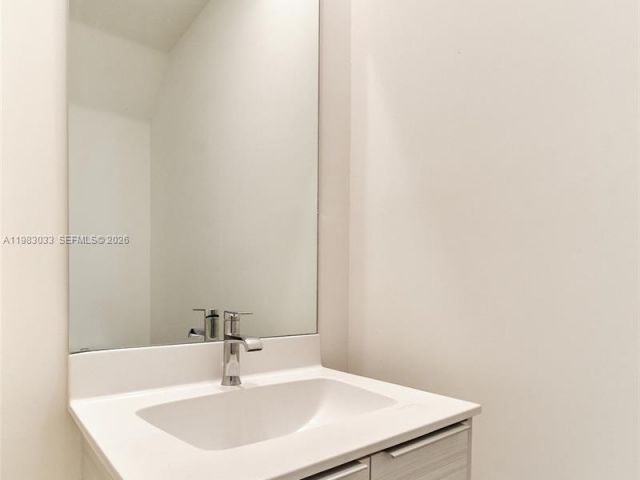 Home for rent at 10447 NW 66th St - photo 7531771