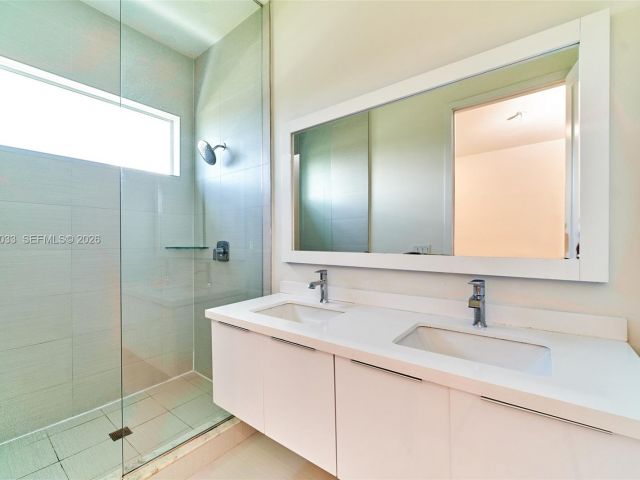 Home for rent at 10447 NW 66th St - photo 7531776