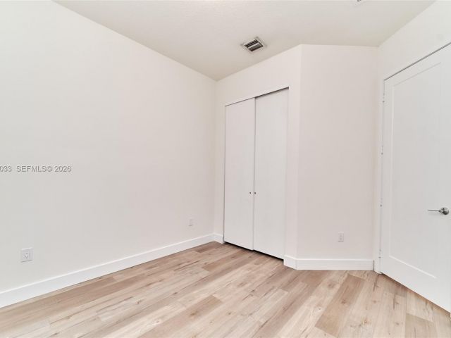 Home for rent at 10447 NW 66th St - photo 7531779