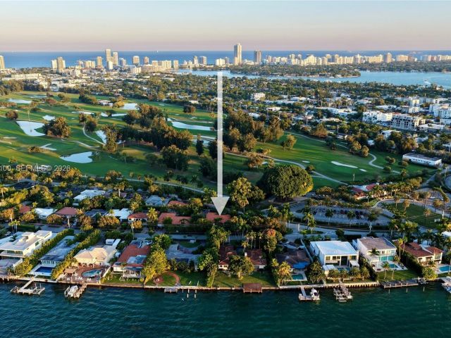 Home for rent at 1100 N Shore Dr 0 - photo 7468055