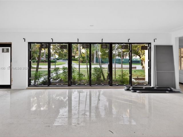 Home for rent at 1100 N Shore Dr 0 - photo 7468062