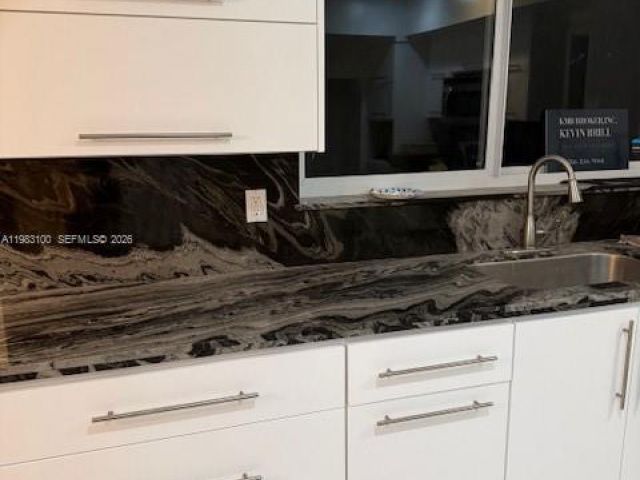 Home for rent at 1100 N Shore Dr 0 - photo 7468076