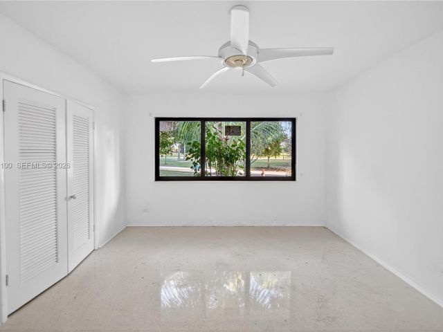 Home for rent at 1100 N Shore Dr 0 - photo 7468086