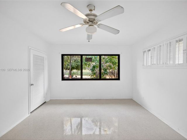 Home for rent at 1100 N Shore Dr 0 - photo 7468089