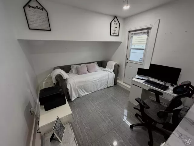 3-bedroom home for sale in Boca Raton - 8097 Cedar Hollow Lane - MondialRealty