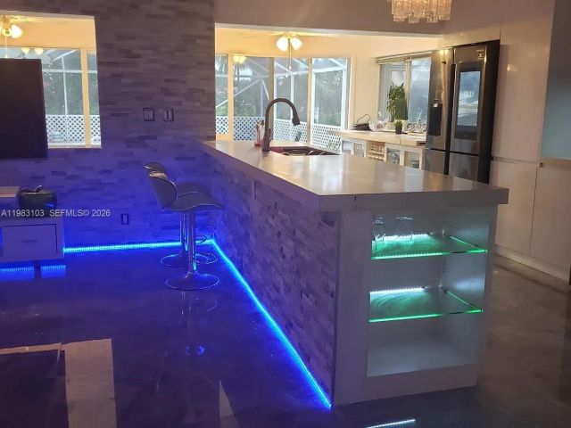 Home for rent at 412 NW 72nd St 0 - photo 7453182