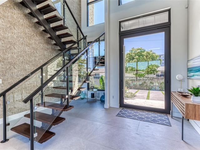 Home for rent at 2817 NE 35th St - photo 7482331