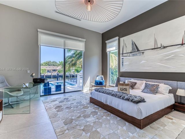 Home for rent at 2817 NE 35th St - photo 7482345