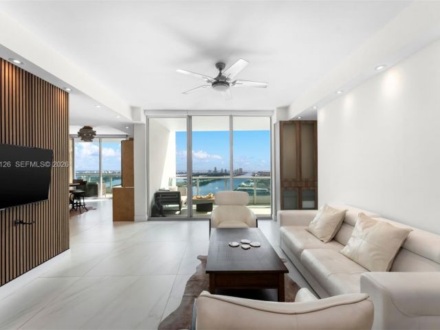 Apartment for sale  Unit #4202 - photo 7467298