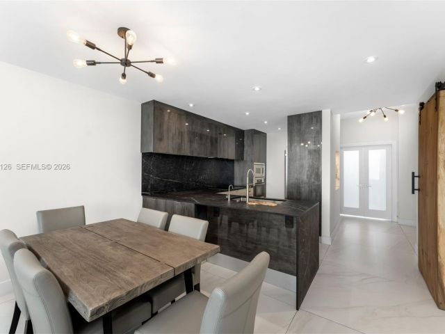 Apartment for sale  Unit #4202 - photo 7467305