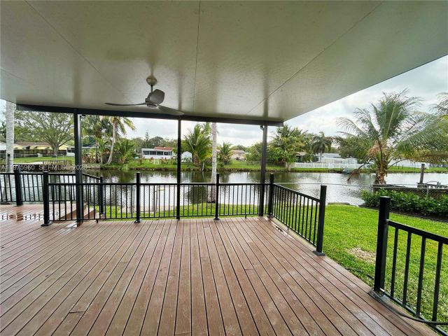 Home for rent at 5032 SW 94th Ave - photo 7487022