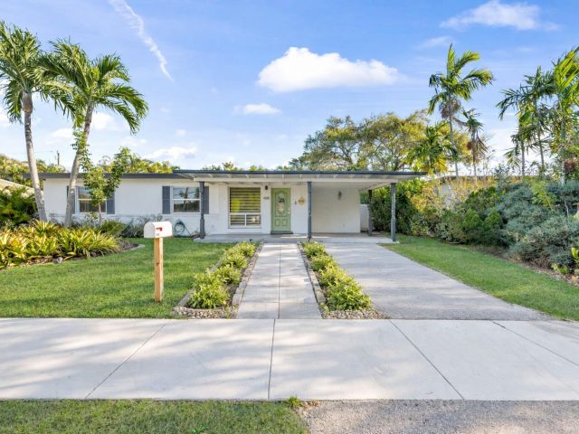 3-bedroom home for sale in Wilton Manors - 408 NW 29th Street - MondialRealty