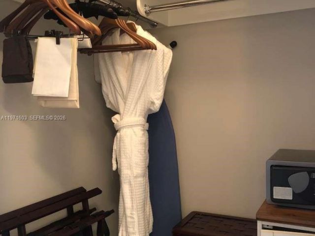 Apartment for sale  Unit #3505 - photo 7510387