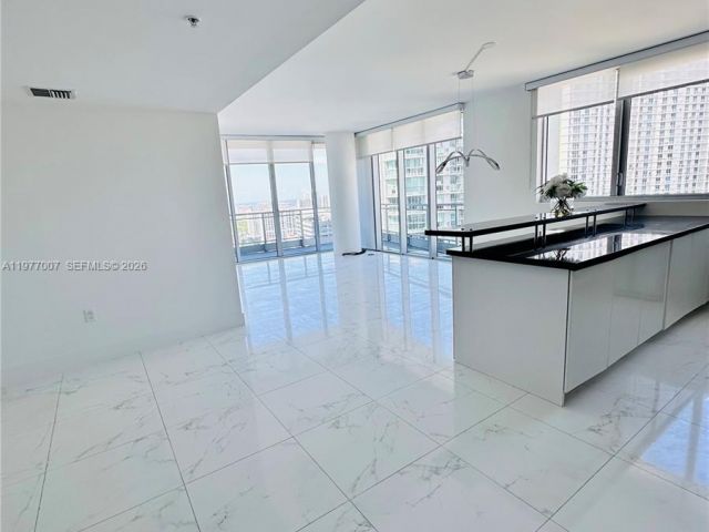 Apartment for rent  Unit #3105 - photo 7486810