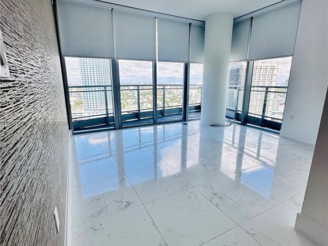 Apartment for rent  Unit #3105 - photo 7486815