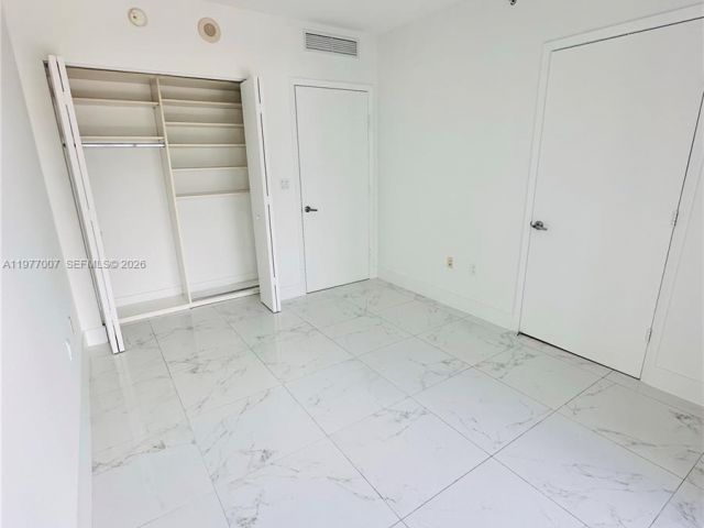 Apartment for rent  Unit #3105 - photo 7486820