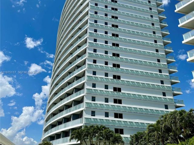 Apartment for sale  Unit #608 - photo 7498110