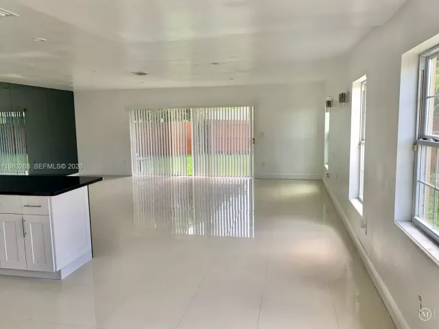 3-bedroom home for rent in Miami - 9798 SW 158th St - MondialRealty