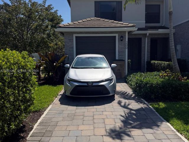 Home for rent at 200 SE 5th Ct 200 - photo 7486720