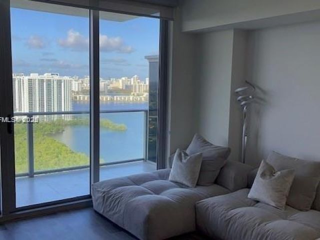 Apartment for sale  Unit #2702 - photo 7505207