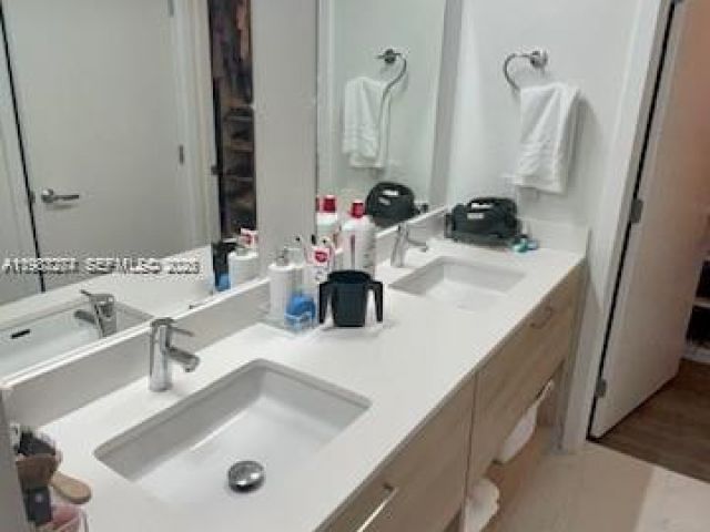 Apartment for sale  Unit #2702 - photo 7505209