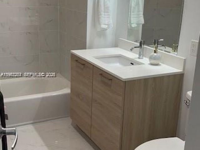 Apartment for sale  Unit #2702 - photo 7505213