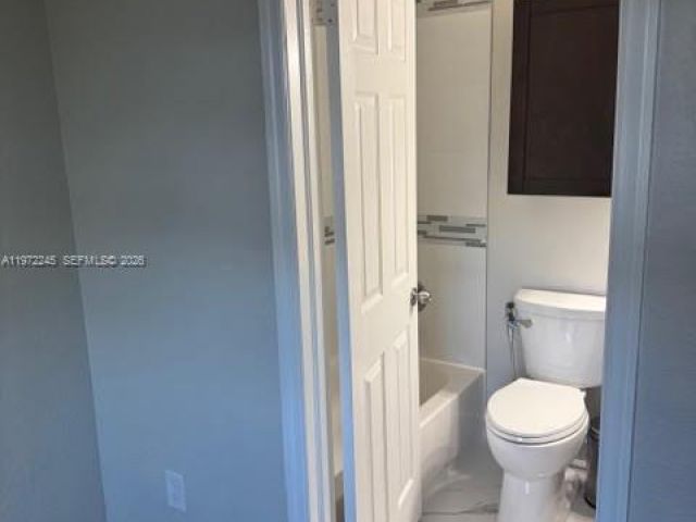 Home for rent at 5650 NW 115th Ct 203 - photo 7484954