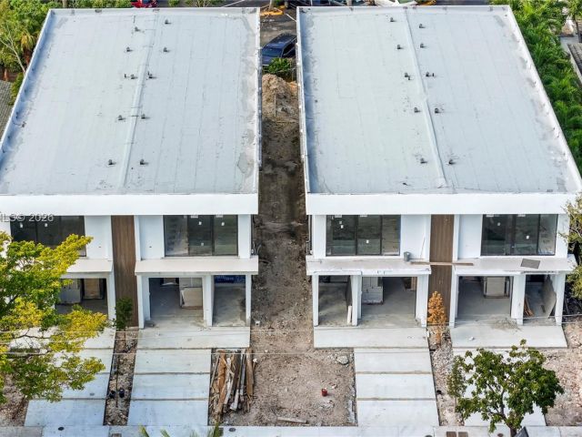 Home for sale at 13 SE 12th Ave - photo 7482309