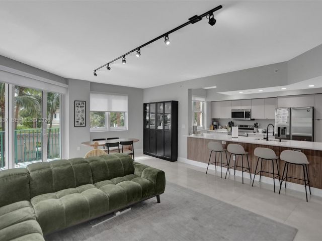 Apartment for rent  Unit #211 - photo 7516870